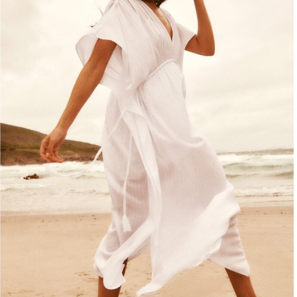 Elegant White Maxi Dress